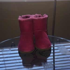 Pink ugg mini bow uggs